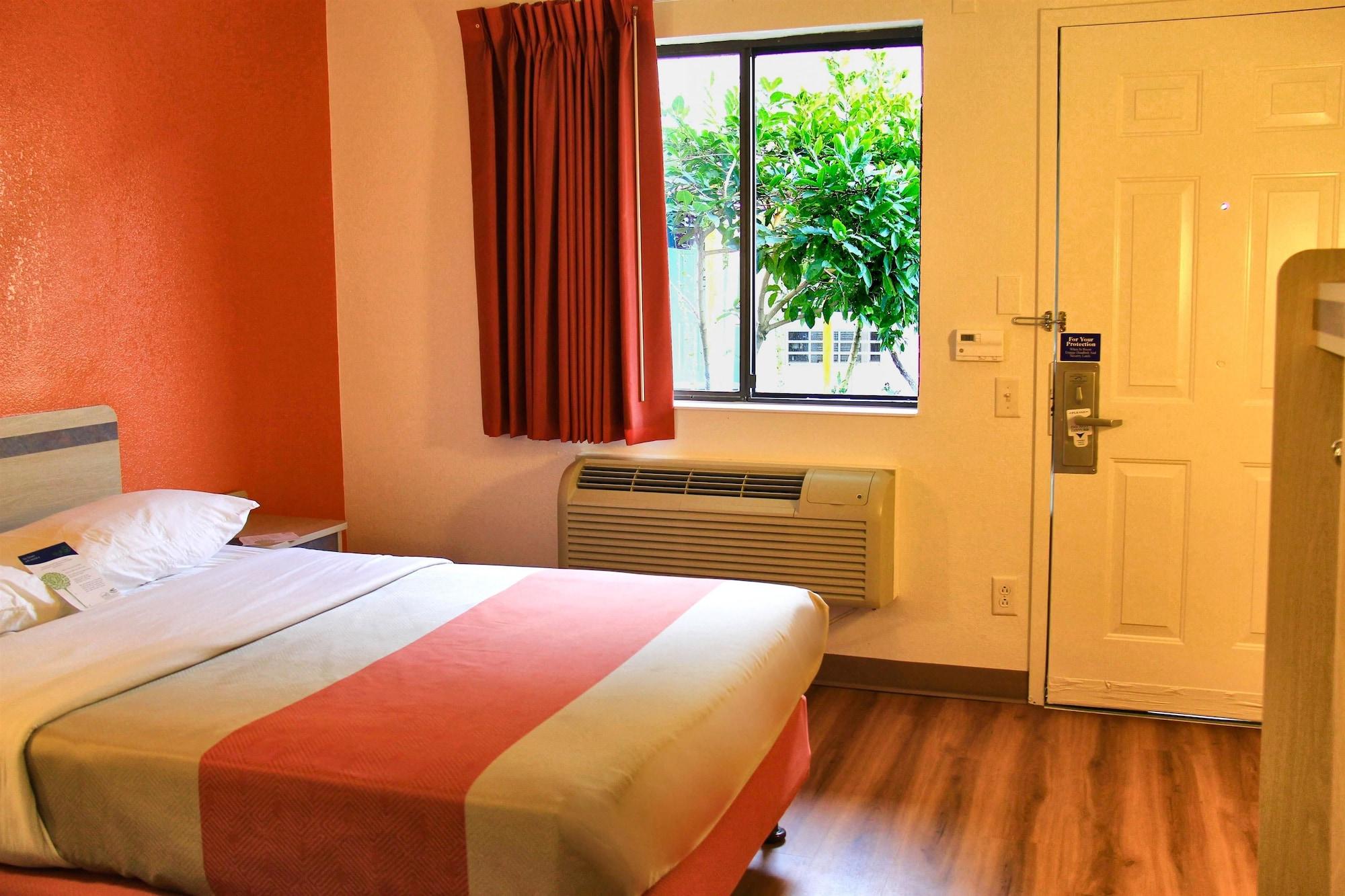 Motel 6-Enfield, Ct - Hartford Dış mekan fotoğraf